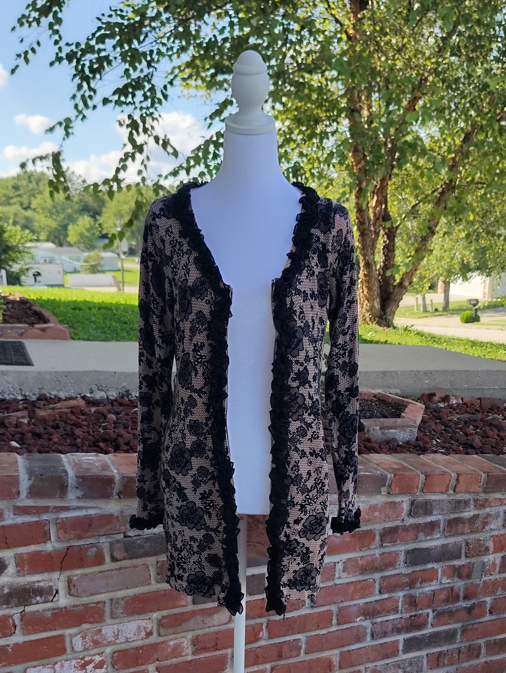 Twelve by Twelve Dark Floral Lace Trim Zip Fitted Cardigan Top Size M Whimsigoth - Picture 2 of 16